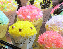 Virágok és egyéb díszek Ostyareszelékek